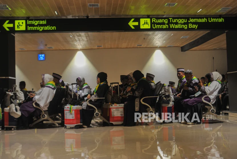 Imigrasi Soetta tunda keberangkatan 89 calon haji nonprosedural