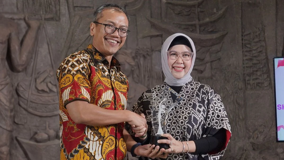 Implementasi Kepemimpinan EMAS, Direktur Human Capital Pegadaian Raih Penghargaan Top Women in Shaping Future Ready Organization