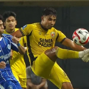 Imran Nahumarury Bertekad Kembalikan Semen Padang ke Super League