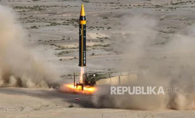 Inikah Rudal Bawah Laut Iran Berhulu Ledak 200 kg yang Disebut IRGC Bikin Musuh Was‑Was?