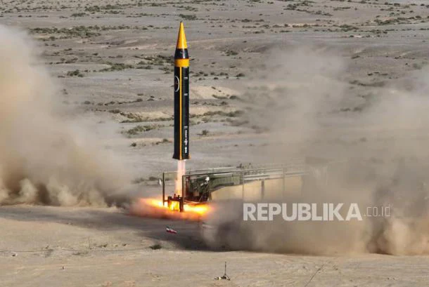 Inikah Rudal Bawah Laut Iran Berhulu Ledak 200 kg yang Disebut IRGC Bikin Musuh Was‑Was?