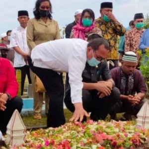 Innalillahi: Duka Beruntun di Kalimantan Selatan, Dunia Hiburan, dan Tanah Suci Membuat Bangsa Terharu