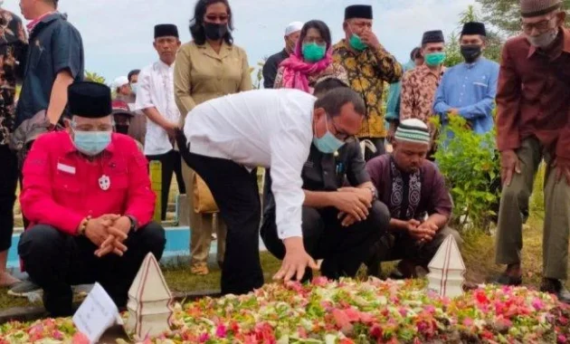 Innalillahi: Duka Beruntun di Kalimantan Selatan, Dunia Hiburan, dan Tanah Suci Membuat Bangsa Terharu