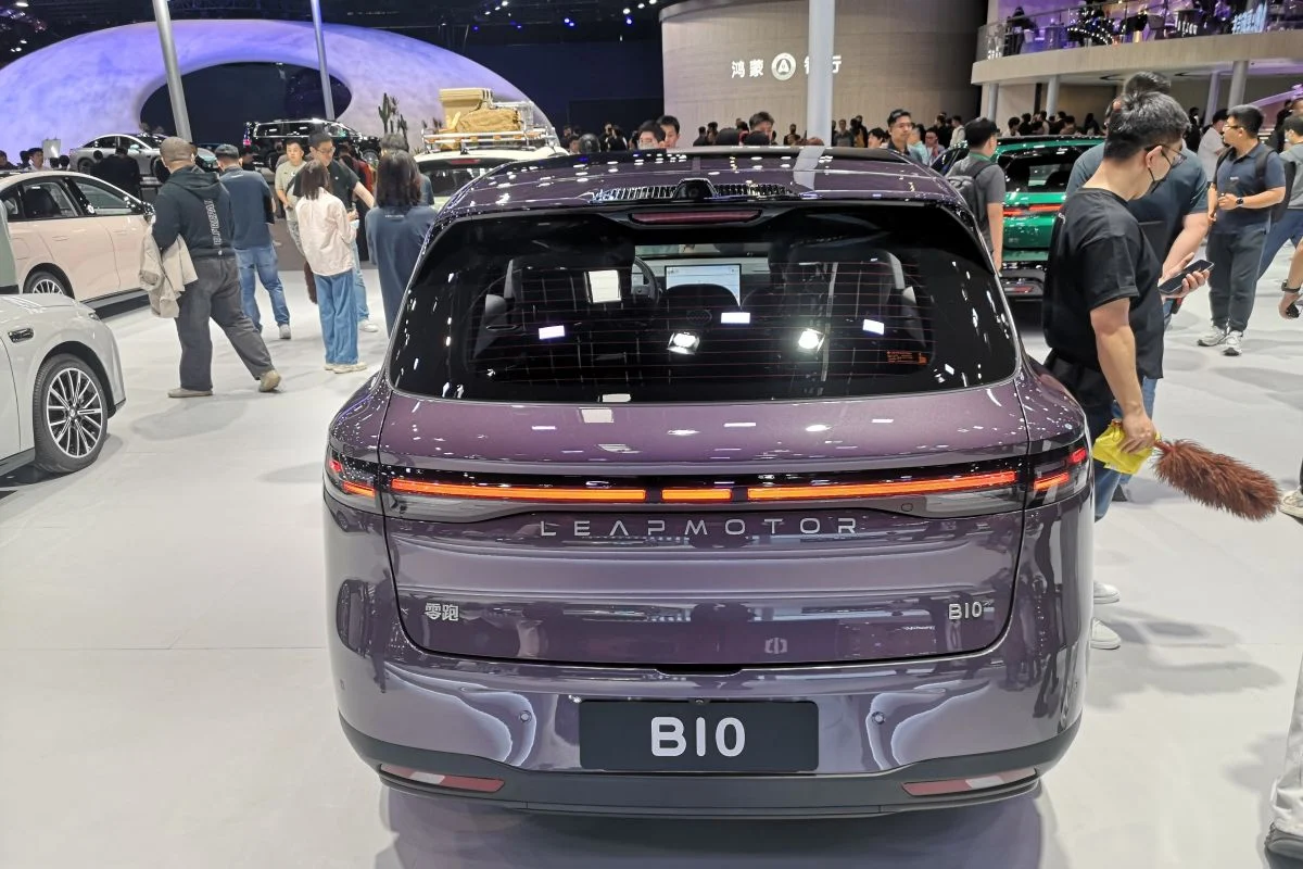 Intip Spesifikasi Leapmotor B10 dengan Roda Belakang Lebih Tebal