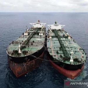 Iran Janjikan Transit Aman di Selat Hormuz Usai Trump Tunda Operasi Penjagaan Kapal