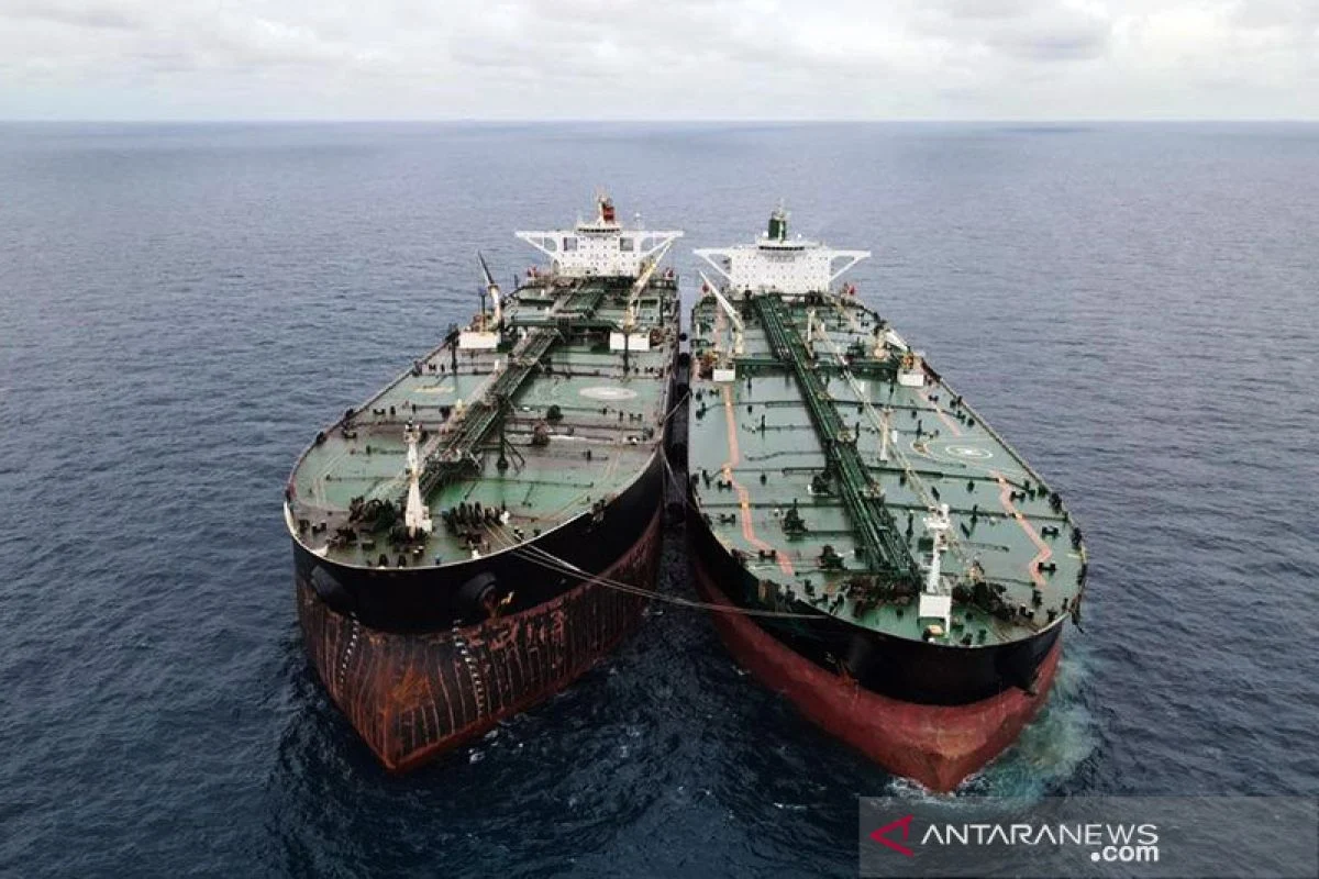 Iran Janjikan Transit Aman di Selat Hormuz Usai Trump Tunda Operasi Penjagaan Kapal