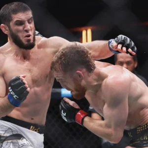 Islam Makhachev Prediksi dan Kontroversi di UFC Freedom 250: Siapa yang Akan Menang?