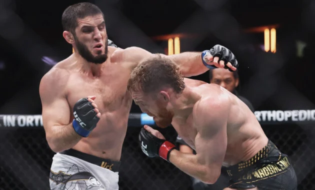 Islam Makhachev Prediksi dan Kontroversi di UFC Freedom 250: Siapa yang Akan Menang? Islam Makhachev Prediksi dan Kontroversi di UFC Freedom 250: Siapa yang Akan Menang?