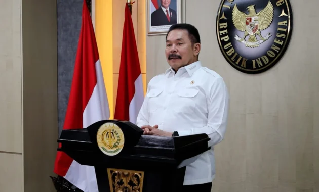 Jaksa Agung Dorong Profesionalitas di Sulawesi Tengah, Tekankan Denda Damai untuk Kasus Ekonomi, dan Tinjau Putusan Bebas Sritex