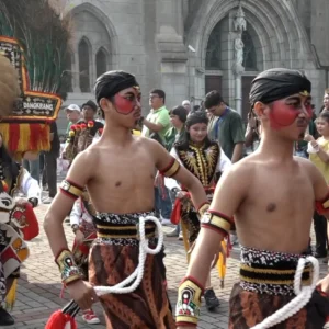 Jalan Santai Lintas Iman Warnai Perayaan 219 Tahun Keuskupan Agung Jakarta