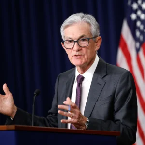 Jerome Powell: Dari Gaji Tertinggi Federal Reserve hingga Warisan Kebijakan yang Mengguncang Pasar Global