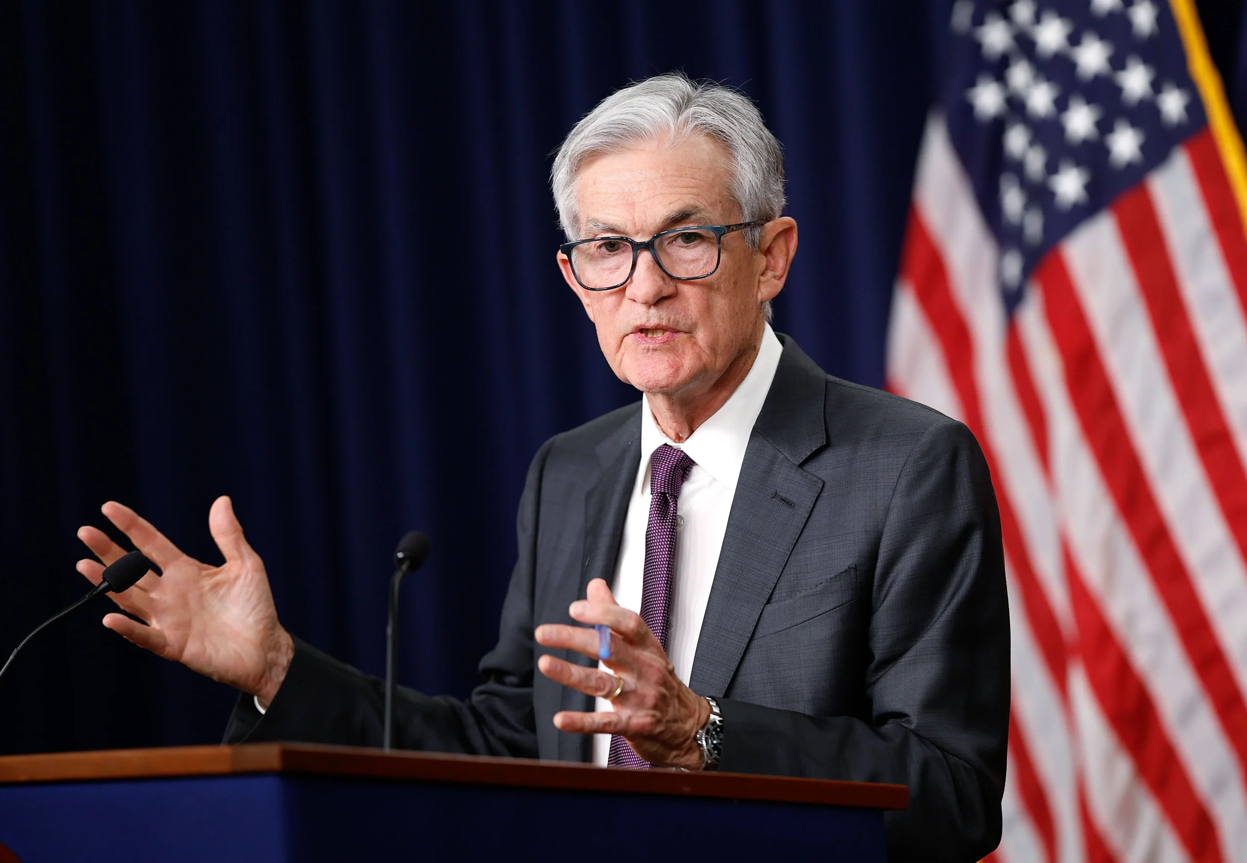 Jerome Powell: Dari Gaji Tertinggi Federal Reserve hingga Warisan Kebijakan yang Mengguncang Pasar Global