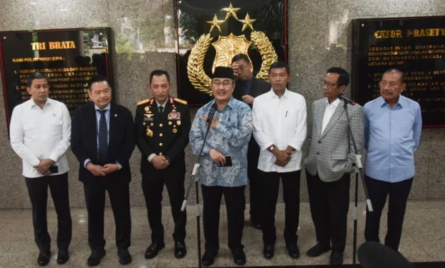 Jimly Asshiddiqie Ungkap 10 Rekomendasi Reformasi Polri: Prabowo Siapkan Batas Ketat untuk Jabatan di Luar Kepolisian