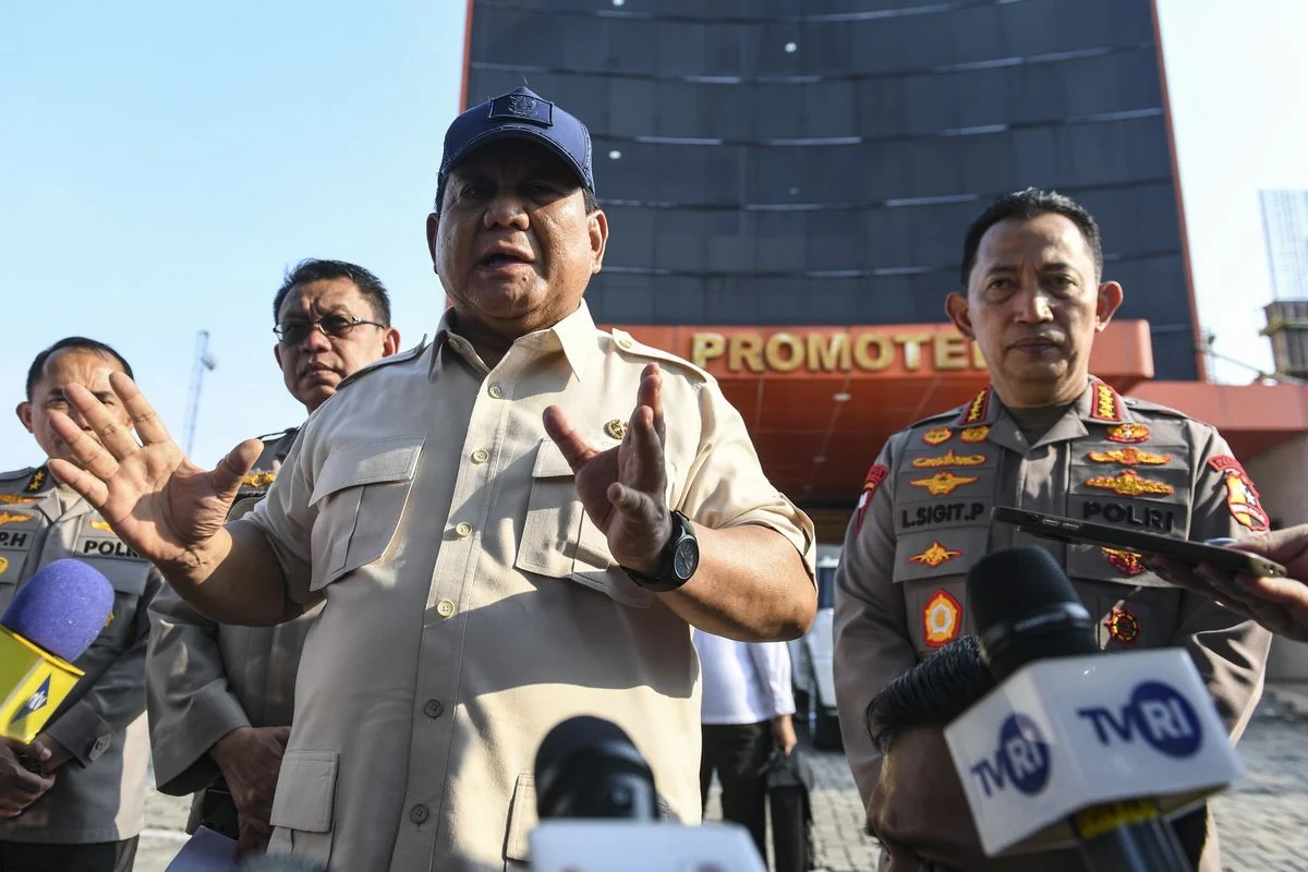 Jimly: Prabowo Akan Batasi Jabatan Polisi di Luar Polri