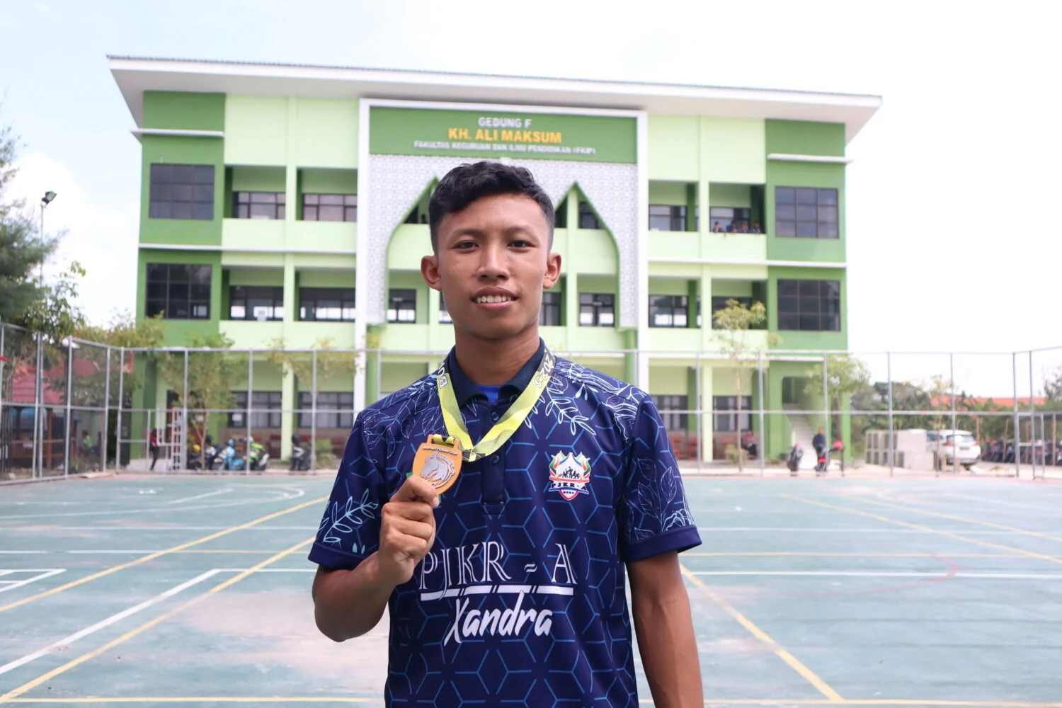 Juara di UNUGIRI! Mahasiswa UNUSA Ciptakan AI Chatbot Kesehatan Mental Berbasis Spiritualitas