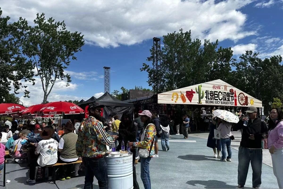 Juicy Burger Fest sajikan hamburger ala China dan Barat di Beijing