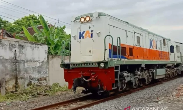 KA Logawa Tertunda 1 Jam Akibat Gangguan Lokomotif