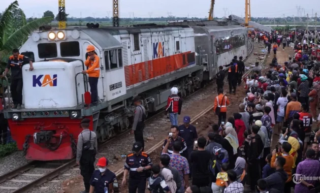 KAI Dibelah Netizen, Publik Beri Apresiasi atas Tindakan Pemimpin dan Empati Setelah Tabrakan di Stasiun Bekasi Timur
