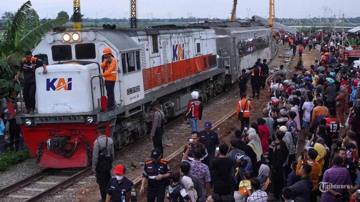 KAI Dibelah Netizen, Publik Beri Apresiasi atas Tindakan Pemimpin dan Empati Setelah Tabrakan di Stasiun Bekasi Timur