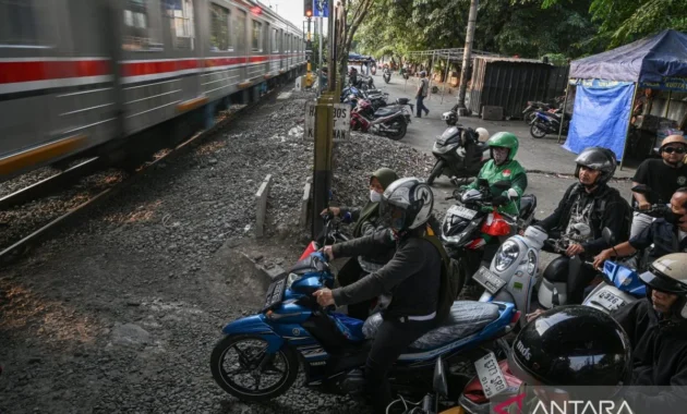 KAI Jakarta Targetkan Penutupan 40 Perlintasan Liar pada 2026 KAI Jakarta Targetkan Penutupan 40 Perlintasan Liar pada 2026