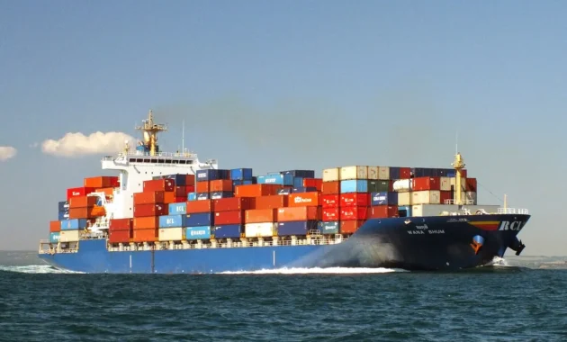 Kapal Kontainer Kapasitas Besar Perkuat Ketepatan Waktu Layanan Logistik Maritim Kapal Kontainer Kapasitas Besar Perkuat Ketepatan Waktu Layanan Logistik Maritim
