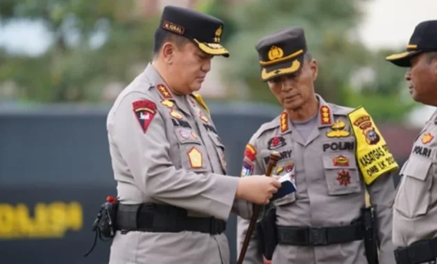 Kapolda Riau Minta Maaf, Insiden Panipahan Dorong Evaluasi Polri: Pelajaran Keamanan Dari Aksi Heroik di Sumatera Barat
