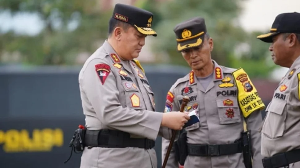 Kapolda Riau Minta Maaf, Insiden Panipahan Dorong Evaluasi Polri: Pelajaran Keamanan Dari Aksi Heroik di Sumatera Barat