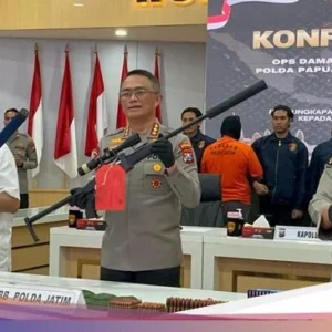 Kasus Video Senjata Bebas & Kewaspadaan Kebakaran: Dua Isu Publik yang Memicu Tindakan Hukum dan Regulasi di Afrika Selatan dan Queensland