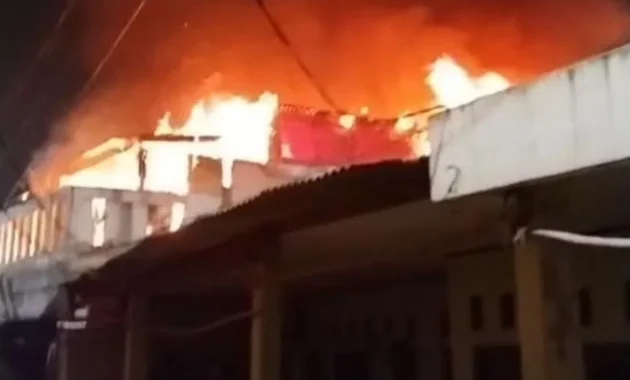 Kebakaran Kembali Melahap Rumah dan Ruko di Kalideres, Jakarta Barat