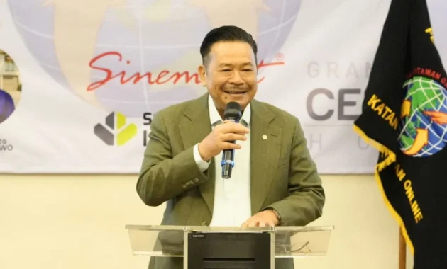 Kekompakan Masyarakat Jadi Kunci Hadapi Tekanan Ekonomi Global, Kata Wamenko Otto