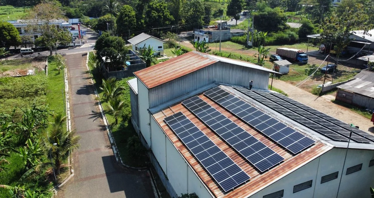 Kembangkan Bisnis 'Beyond kWh', Monetisasi Karbon dari PLTS Off-grid Gandeng DevvStream Inc.