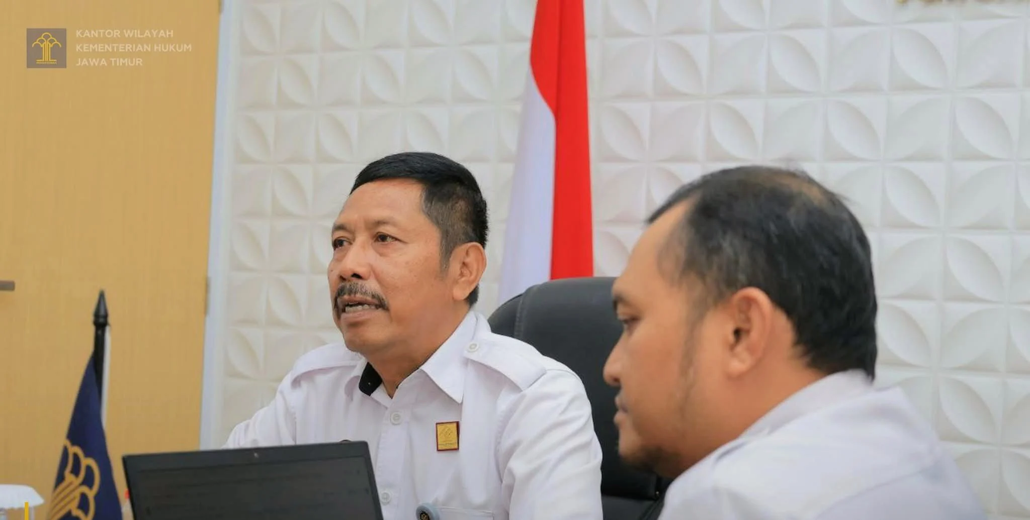 Kemenkum Jatim Kukuhkan 46 Kepala Desa Banyuwangi sebagai Paralegal Bantuan Hukum
