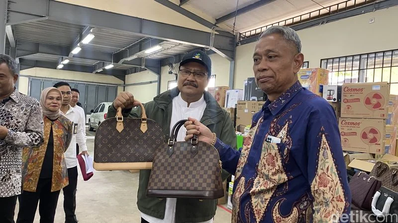 Kemensos Lelang Emas Hadiah Tak Tertebak Senilai Rp10 Miliar, Dana Disalurkan untuk Keluarga Rentan