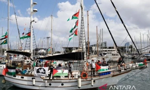 Kemlu: Seluruh WNI Peserta Global Sumud Flotilla ke Gaza Ditangkap Israel Kemlu: Seluruh WNI Peserta Global Sumud Flotilla ke Gaza Ditangkap Israel