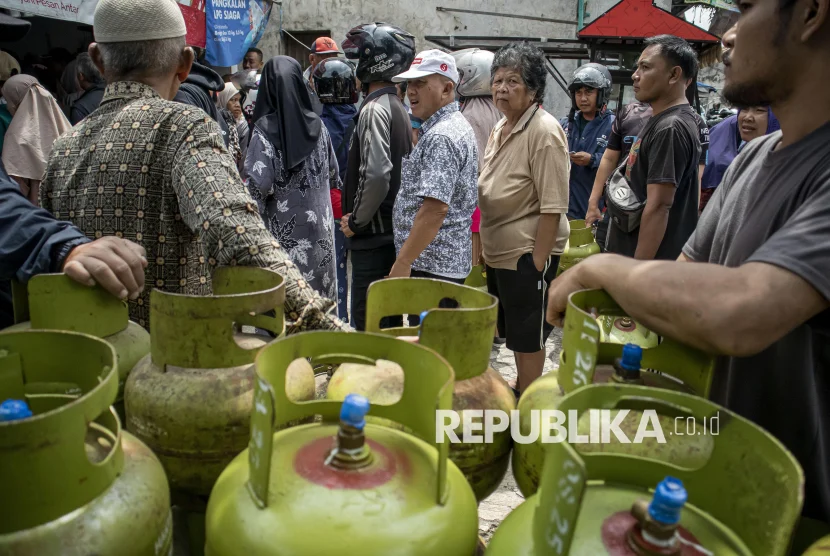 Kenaikan Harga Gas Membuat Ratusan Warga Terputus, Restoran Terkikis, dan Pekerja Beralih Karir – Apa Penyebabnya?