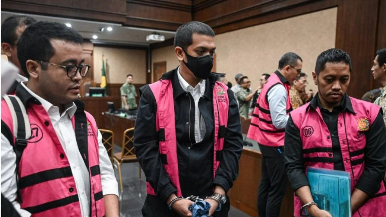 Kerry Riza Pertanyakan Pembatalan Kehadiran Irawan Prakoso di Sidang Banding