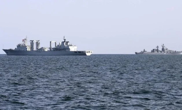 Ketegangan Memuncak di Teluk Oman: Iran Sita Tanker, AS Lumpuhkan Dua Kapal, dan Risiko Perang di Selat Hormuz