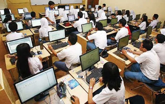 Ketika Pendidikan Terlalu Sibuk Mengajar, Tetapi Lupa Memahami Manusia