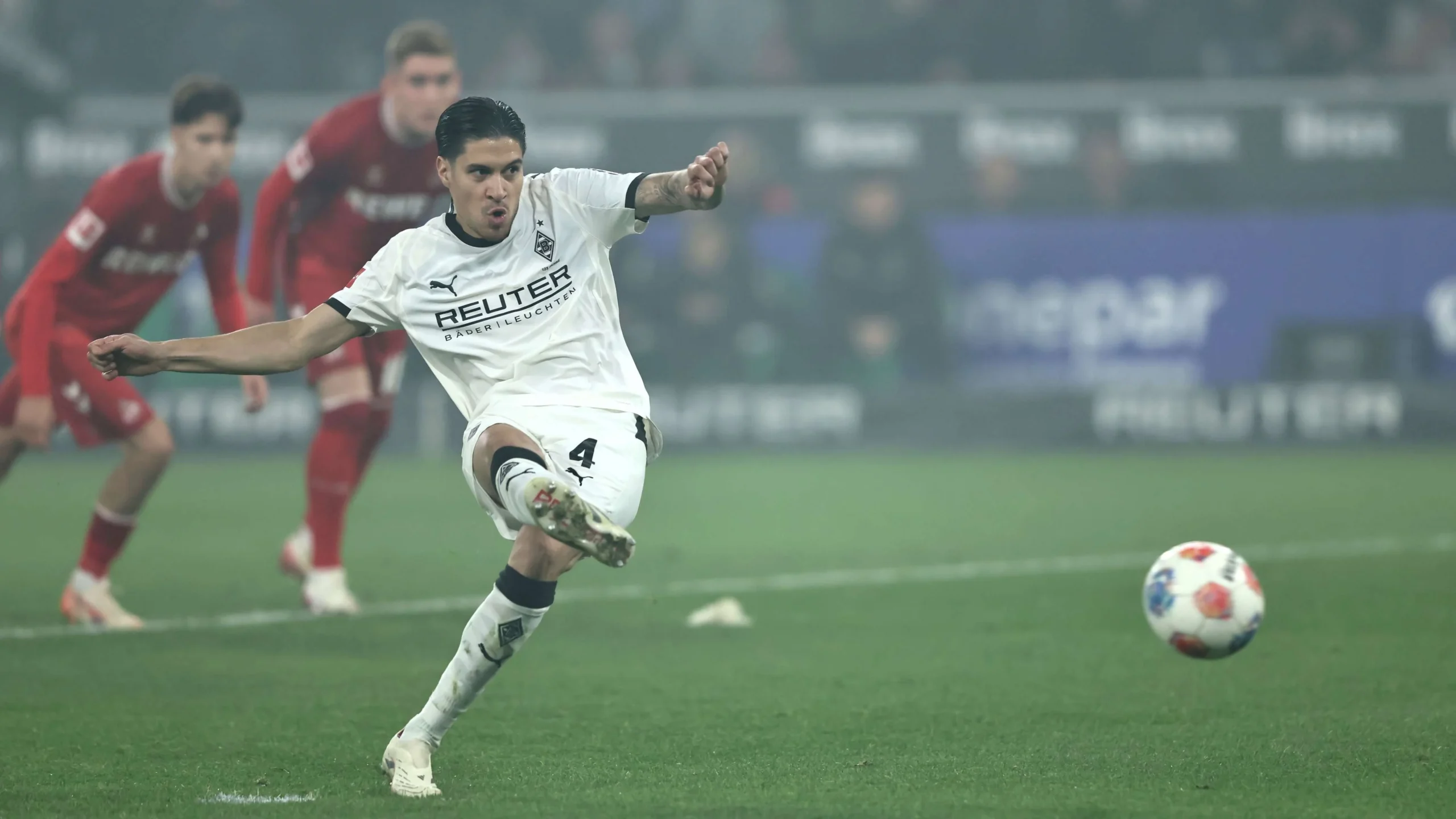 Kevin Diks Cetak Gol Spektakuler dalam Kemenangan 4-0 Borussia Mönchengladbach atas Hoffenheim