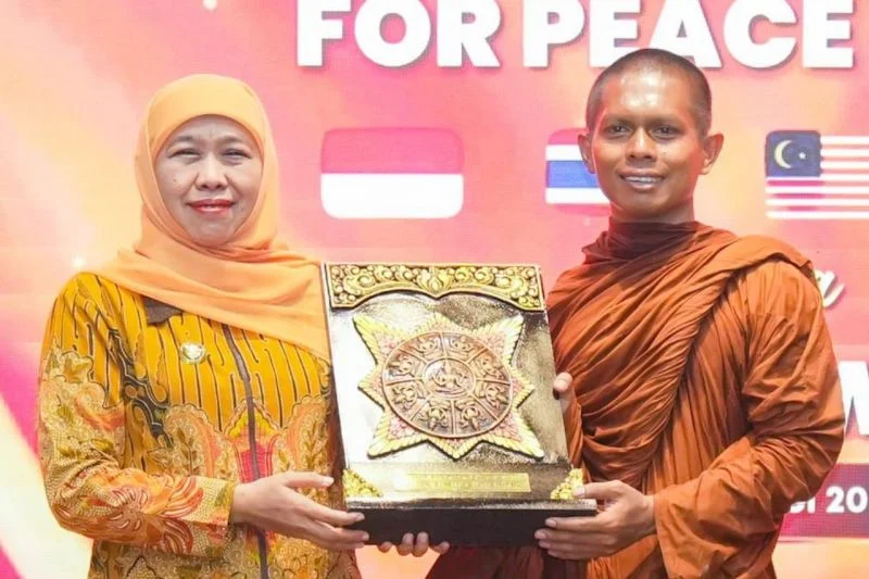 Khofifah Ajak Perkuat Toleransi Lewat Indonesia Walk for Peace