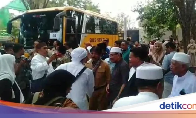 Kisah Kang Surdi, Sopir Bus Selawat Asal Banten yang Bahagia Mengantar Jemaah Haji ke Ka'bah