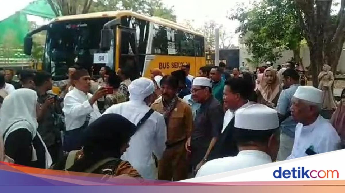 Kisah Kang Surdi, Sopir Bus Selawat Asal Banten yang Bahagia Mengantar Jemaah Haji ke Ka'bah