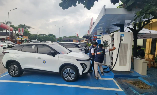 Komisaris PLN Pastikan Kesiapan Infrastruktur Kendaraan Listrik di Indonesia