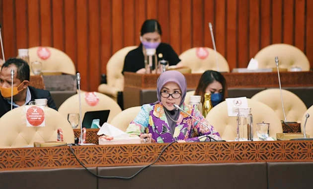 Komisi VII DPR RI Dorong Pemerintah Tanggapi Penurunan Harga Telur Bebek yang Membebani Peternak