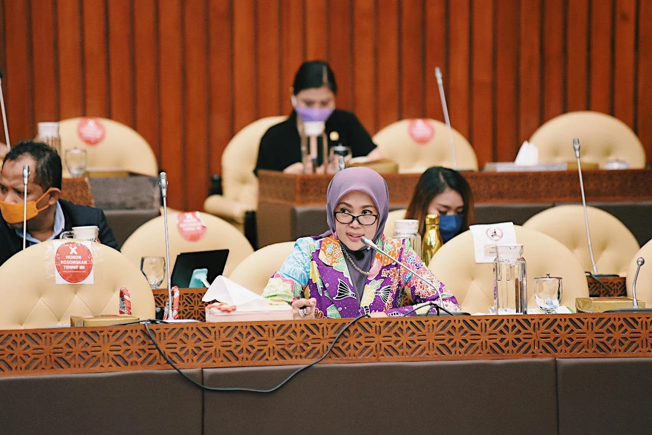 Komisi VII DPR RI Dorong Pemerintah Tanggapi Penurunan Harga Telur Bebek yang Membebani Peternak