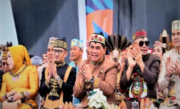 Kontingen Barito Utara Memukau di Pawai Budaya FBIM 2026