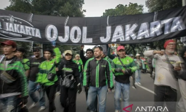 Kontroversi Danantara: Investasi Pemerintah di Ojol Berpotensi Jadi 'Bodong'?