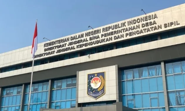Kontroversi Identitas Check‑In Hotel: PHRI Tolak, Dirjen Dukcapil Dorong Alternatif, dan Risiko Hukum Fotokopi e‑KTP