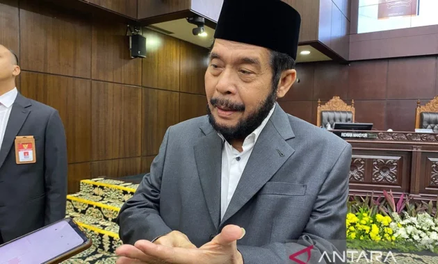 Kontroversi Terbaru: Hakim MK Anwar Usman dan Dampak Putusan Politik Nasional