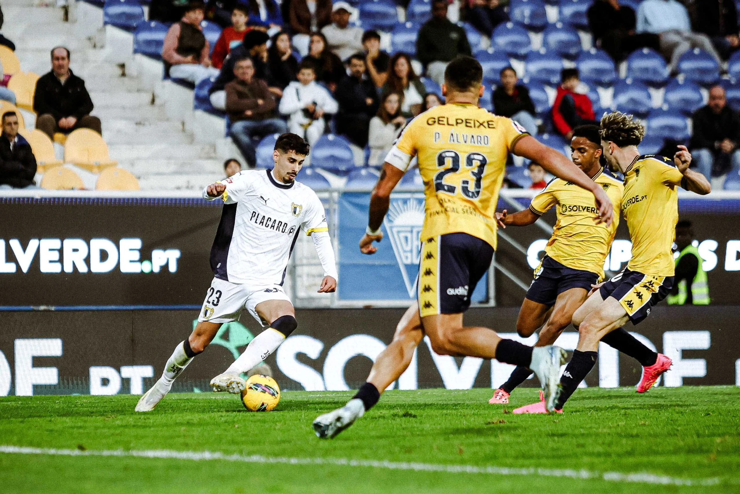 Kontroversi VAR dan Tantangan Estoril vs Famalicão: Apa yang Harus Diperhatikan Penggemar